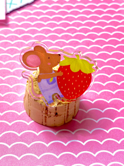 'Berry Little Mouse' Pin Badge